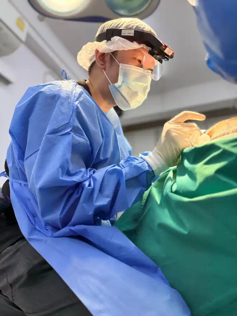 การทำหัตถการโดยแพทย์ผู้เชี่ยวชาญในทุกขั้นตอน
