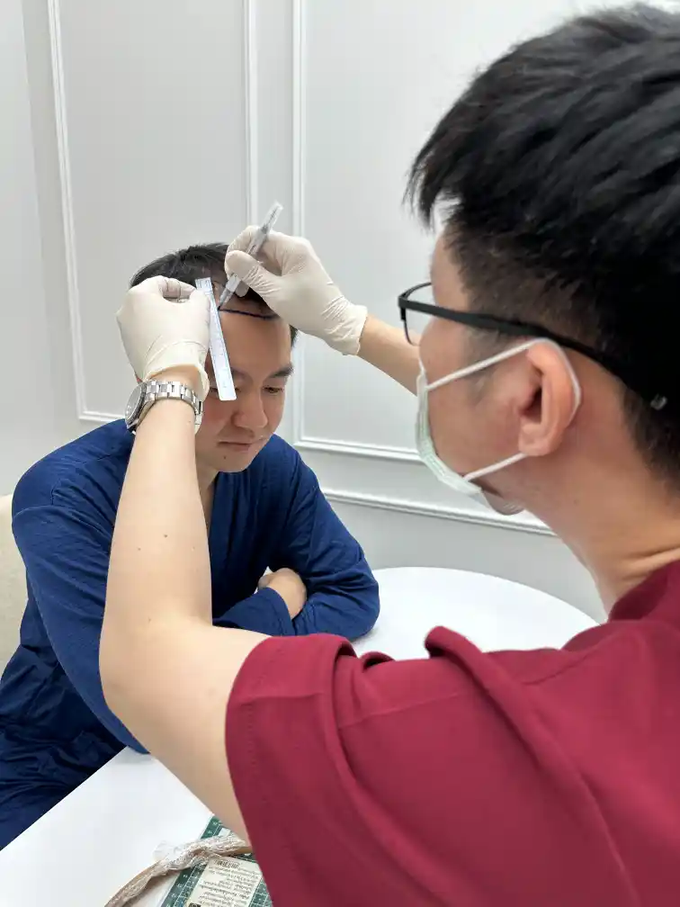 ศิลปะการออกแบบแนวไรผมที่แม่นยำและรับกับรูปหน้า